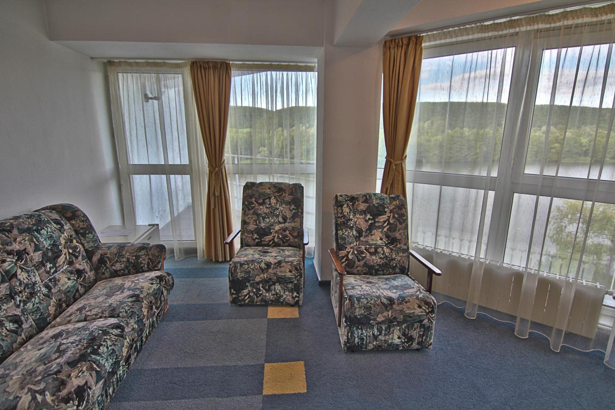 פיטסטי Hotel Star מראה חיצוני תמונה